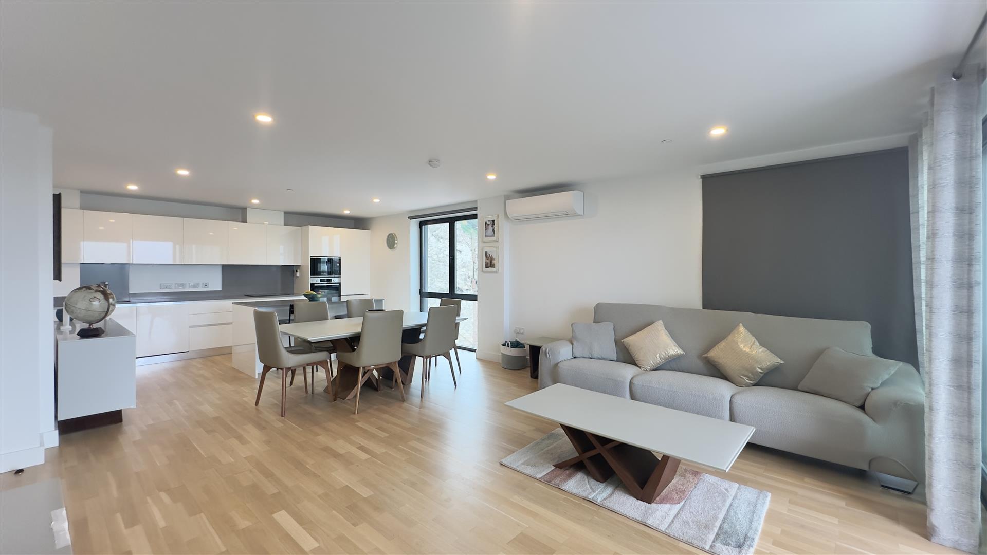 Image of Apartment - 3 Bedrooms - 2 Bathrooms for Sale in Forbes-Gibraltar, Image 1